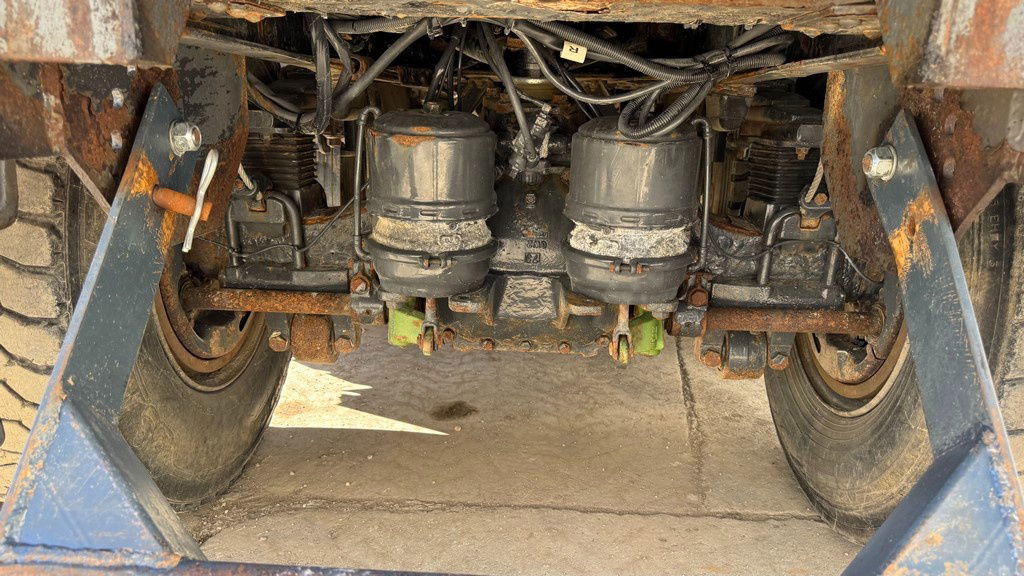 Cho thuê DAF CF 85.410 6x4 tipper - retarder DAF CF 85.410 6x4 tipper - retarder: hình 22 Cho thuê DAF CF 85.410 6x4 tipper - retarder DAF CF 85.410 6x4 tipper - retarder: hình 22