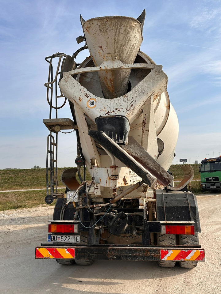 Iveco Eurotrakker 260E35W 6x6 mixer - 7m3 - Xe trộn bê tông: hình 4 Iveco Eurotrakker 260E35W 6x6 mixer - 7m3 - Xe trộn bê tông: hình 4