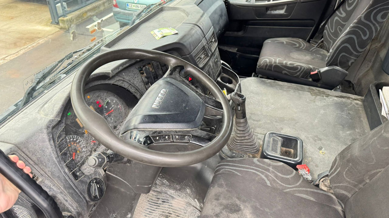 Xe trộn bê tông Iveco Trakker AD340TB45 8x4 mixer 10m3: hình 22 Xe trộn bê tông Iveco Trakker AD340TB45 8x4 mixer 10m3: hình 22