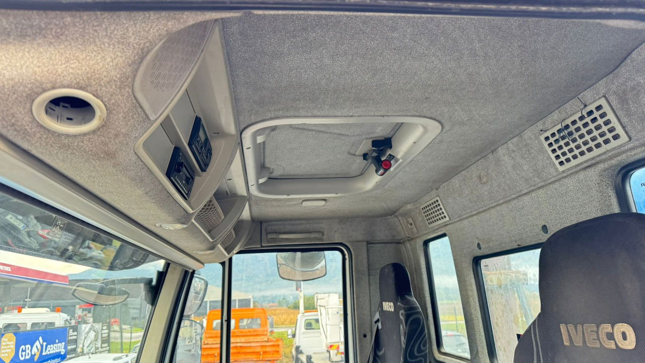 Xe trộn bê tông Iveco Trakker AD340TB45 8x4 mixer 10m3: hình 28 Xe trộn bê tông Iveco Trakker AD340TB45 8x4 mixer 10m3: hình 28