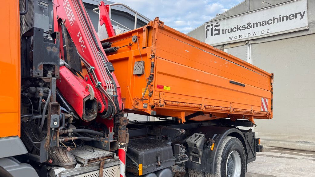 Mercedes-Benz Actros 1832 AK tipper 4x4 - crane Fassi 9.2M - remote control - Xe ben: hình 3 Mercedes-Benz Actros 1832 AK tipper 4x4 - crane Fassi 9.2M - remote control - Xe ben: hình 3