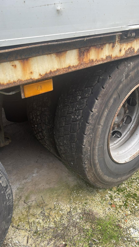 Mercedes-Benz Actros 2536 L 6x2 stake body - lifting axle - Xe tải thùng lửng/ Phẳng: hình 5 Mercedes-Benz Actros 2536 L 6x2 stake body - lifting axle - Xe tải thùng lửng/ Phẳng: hình 5