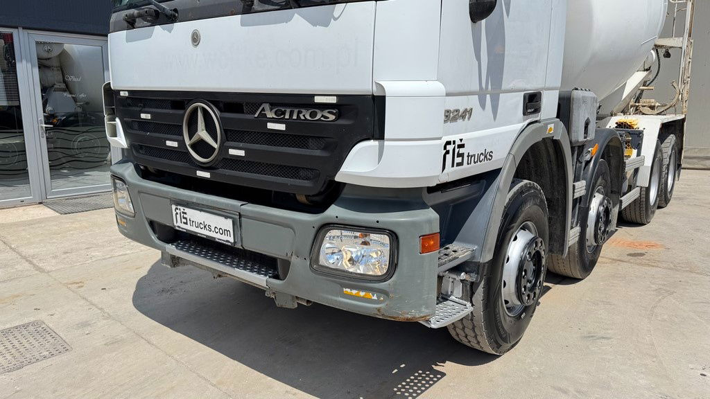 Mercedes-Benz Actros 3241 8x4 mixer 9m3 - Xe trộn bê tông: hình 2 Mercedes-Benz Actros 3241 8x4 mixer 9m3 - Xe trộn bê tông: hình 2