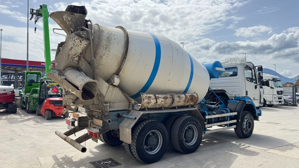 Mercedes-Benz SK 2527 6x4 liebherr mixer 7m3 - Xe trộn bê tông: hình 5 Mercedes-Benz SK 2527 6x4 liebherr mixer 7m3 - Xe trộn bê tông: hình 5