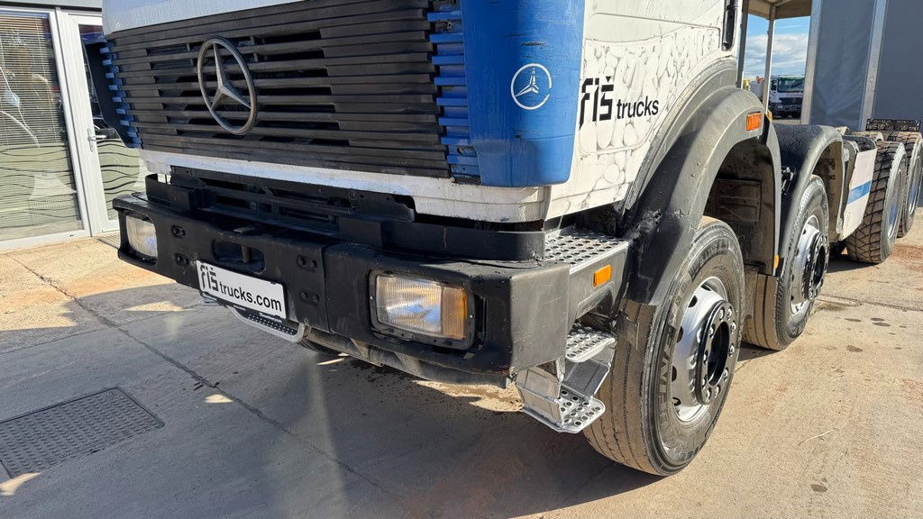 Mercedes-Benz SK 3234 8x4 chassis - Xe tải khung gầm: hình 2 Mercedes-Benz SK 3234 8x4 chassis - Xe tải khung gầm: hình 2