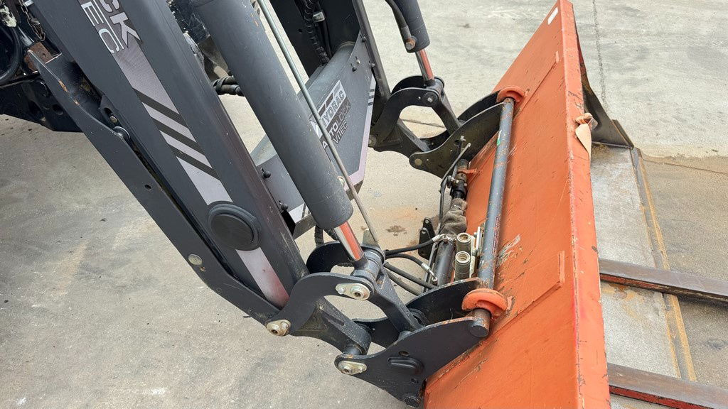 Steyr 6140 Profi 4x4 aut. arm + bucket - Máy cày: hình 4 Steyr 6140 Profi 4x4 aut. arm + bucket - Máy cày: hình 4