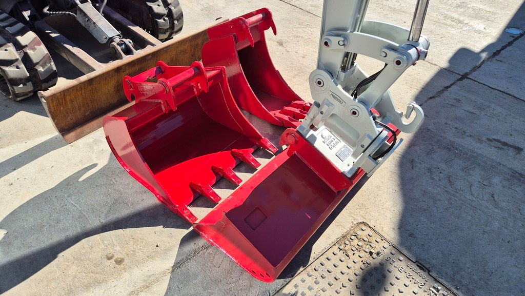 Takeuchi TB230 - Powertilt - 3X Buckets - 2017 Year - TOP Condition - Máy xúc mini: hình 5 Takeuchi TB230 - Powertilt - 3X Buckets - 2017 Year - TOP Condition - Máy xúc mini: hình 5