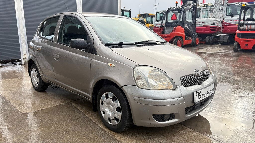 Toyota Yaris 1.3 - Petrol - 5 Doors - AC - Hatchback: hình 2 Toyota Yaris 1.3 - Petrol - 5 Doors - AC - Hatchback: hình 2