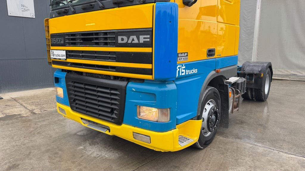 DAF XF 95.430 4x2 tractor unit - euro 3 - Xe đầu kéo: hình 2 DAF XF 95.430 4x2 tractor unit - euro 3 - Xe đầu kéo: hình 2