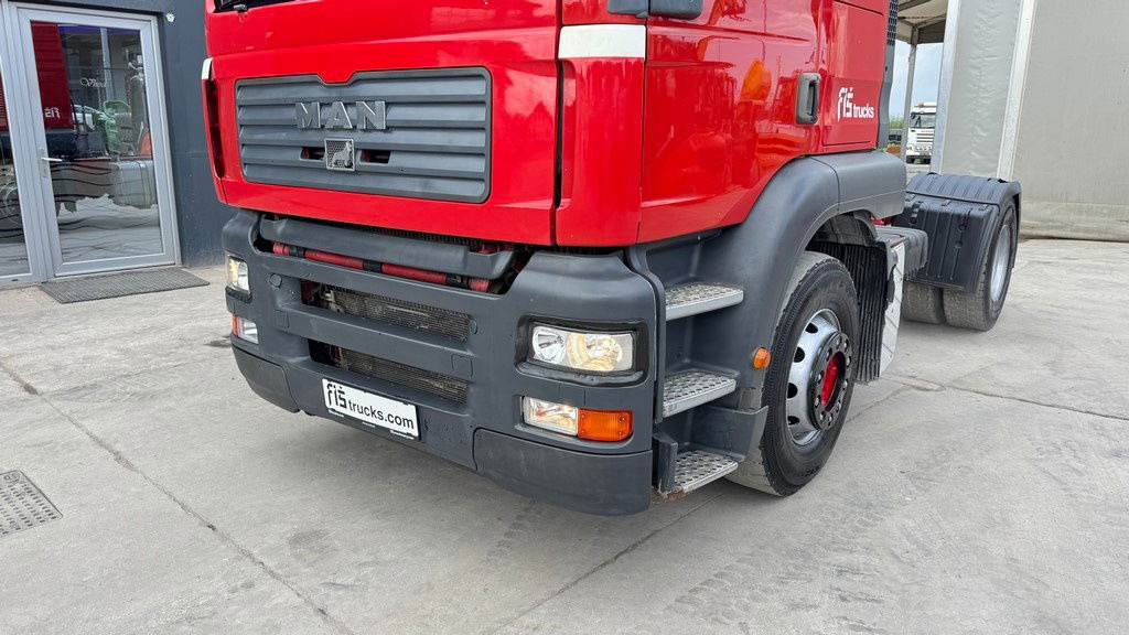 MAN TGA 18.413 4X2 tractor unit - Xe đầu kéo: hình 2 MAN TGA 18.413 4X2 tractor unit - Xe đầu kéo: hình 2