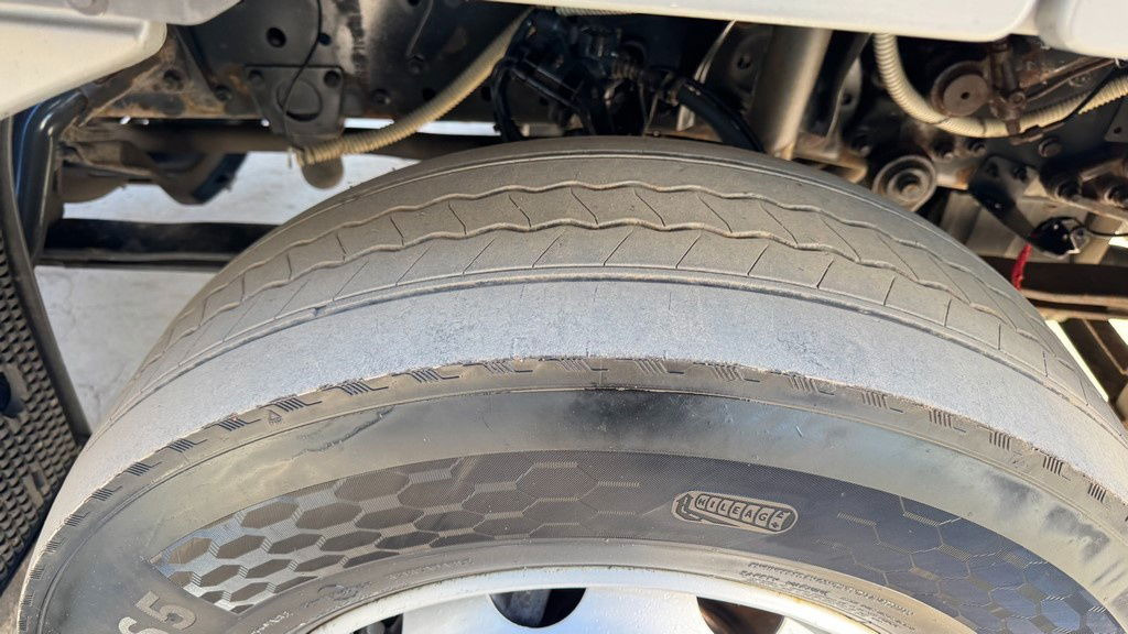 Mercedes-Benz Actros 1841 LS 4x2 tractor unit - Xe đầu kéo: hình 5 Mercedes-Benz Actros 1841 LS 4x2 tractor unit - Xe đầu kéo: hình 5