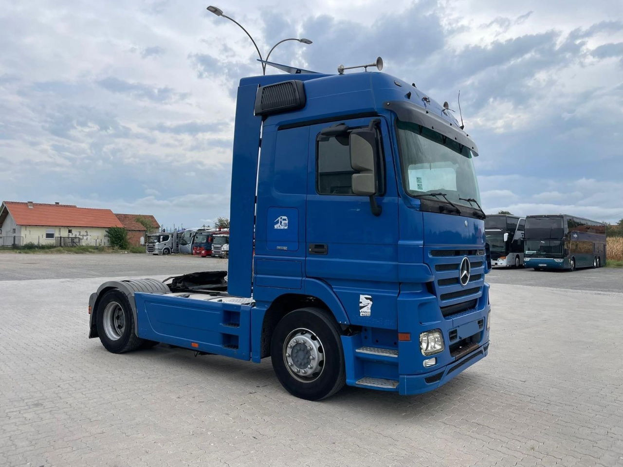 Mercedes-Benz Actros 1844 4x2 tractor unit - retarder - Xe đầu kéo: hình 3 Mercedes-Benz Actros 1844 4x2 tractor unit - retarder - Xe đầu kéo: hình 3