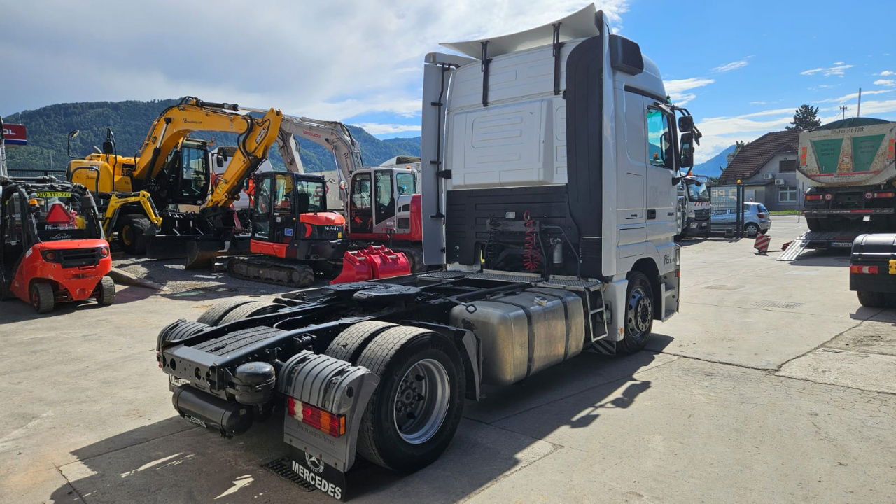 Mercedes-Benz Actros 1844 LS 4x2 tractor unit - Xe đầu kéo: hình 5 Mercedes-Benz Actros 1844 LS 4x2 tractor unit - Xe đầu kéo: hình 5