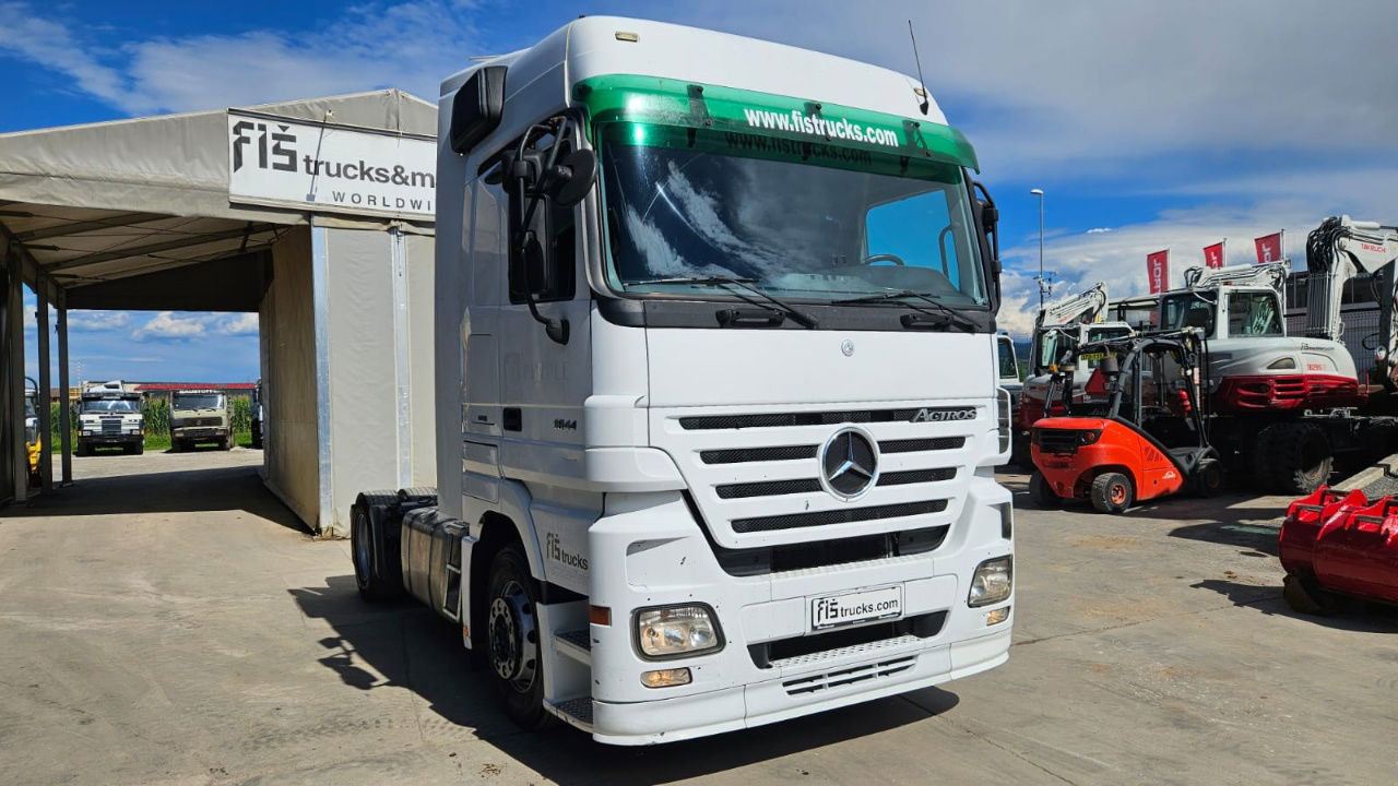 Mercedes-Benz Actros 1844 LS 4x2 tractor unit - Xe đầu kéo: hình 3 Mercedes-Benz Actros 1844 LS 4x2 tractor unit - Xe đầu kéo: hình 3