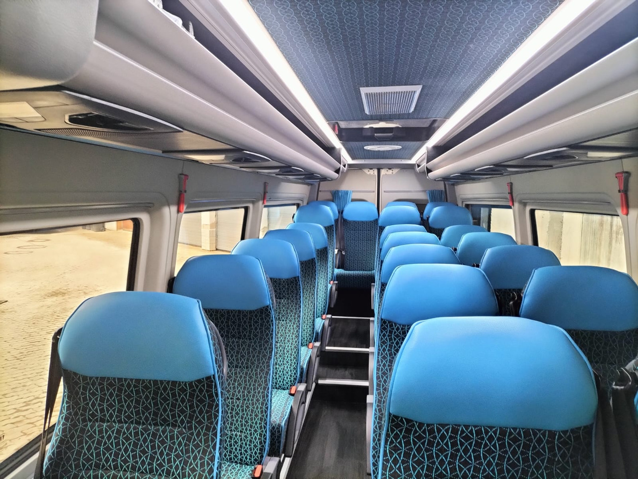 Mercedes Benz Sprinter 519cdi / Reisebus / ATOS 22+1+1 / Automatik / Telma / TV / Kühlschrank / USB - Xe bus mini, Xe van chở khách: hình 5 Mercedes Benz Sprinter 519cdi / Reisebus / ATOS 22+1+1 / Automatik / Telma / TV / Kühlschrank / USB - Xe bus mini, Xe van chở khách: hình 5