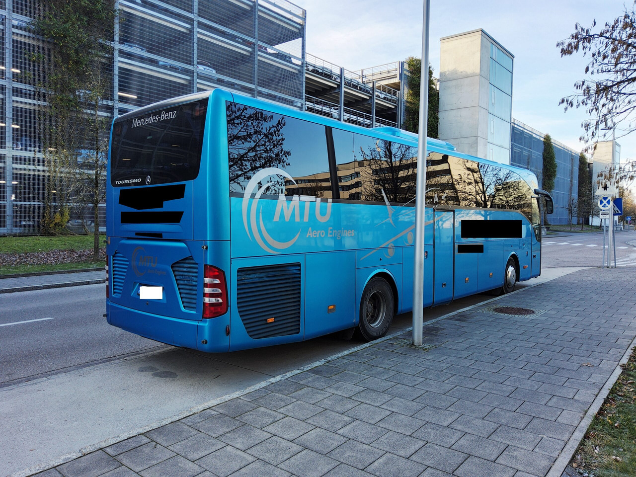 Mercedes Benz Tourismo 15 RHD 56 Sitze / kein WC / großer Kofferraum - Xe đò: hình 4 Mercedes Benz Tourismo 15 RHD 56 Sitze / kein WC / großer Kofferraum - Xe đò: hình 4