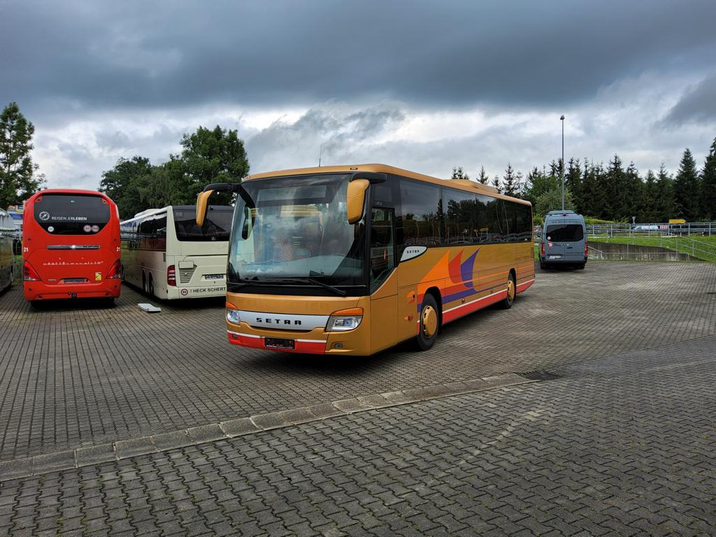 Setra S 415 UL/GT 53+2+1 / ZF / 354 PS - Xe bus ngoại ô: hình 2 Setra S 415 UL/GT 53+2+1 / ZF / 354 PS - Xe bus ngoại ô: hình 2