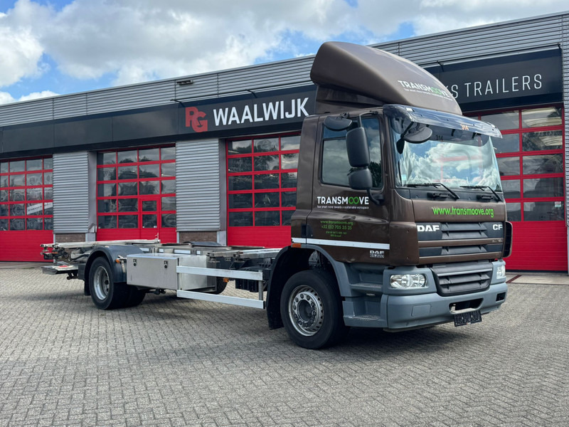 DAF CF65 220 - Xe chở container/ Xe tải hoán đổi thân: hình 1 DAF CF65 220 - Xe chở container/ Xe tải hoán đổi thân: hình 1