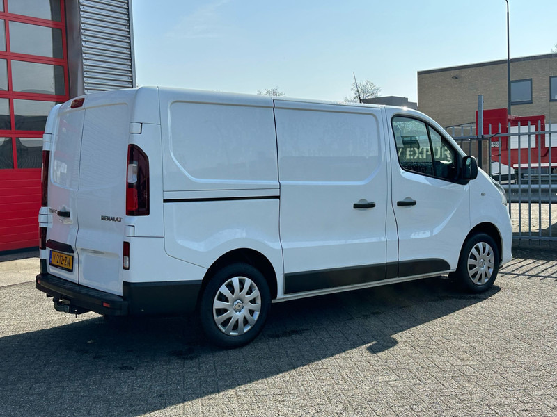 Renault Trafic 1.6 dCi T27 - Xe van nhỏ gọn: hình 3 Renault Trafic 1.6 dCi T27 - Xe van nhỏ gọn: hình 3