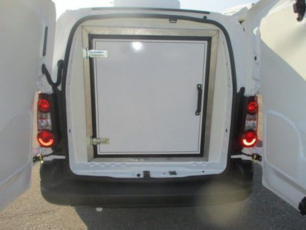 Citroën Berlingo freezer - Xe van đông lạnh: hình 4 Citroën Berlingo freezer - Xe van đông lạnh: hình 4