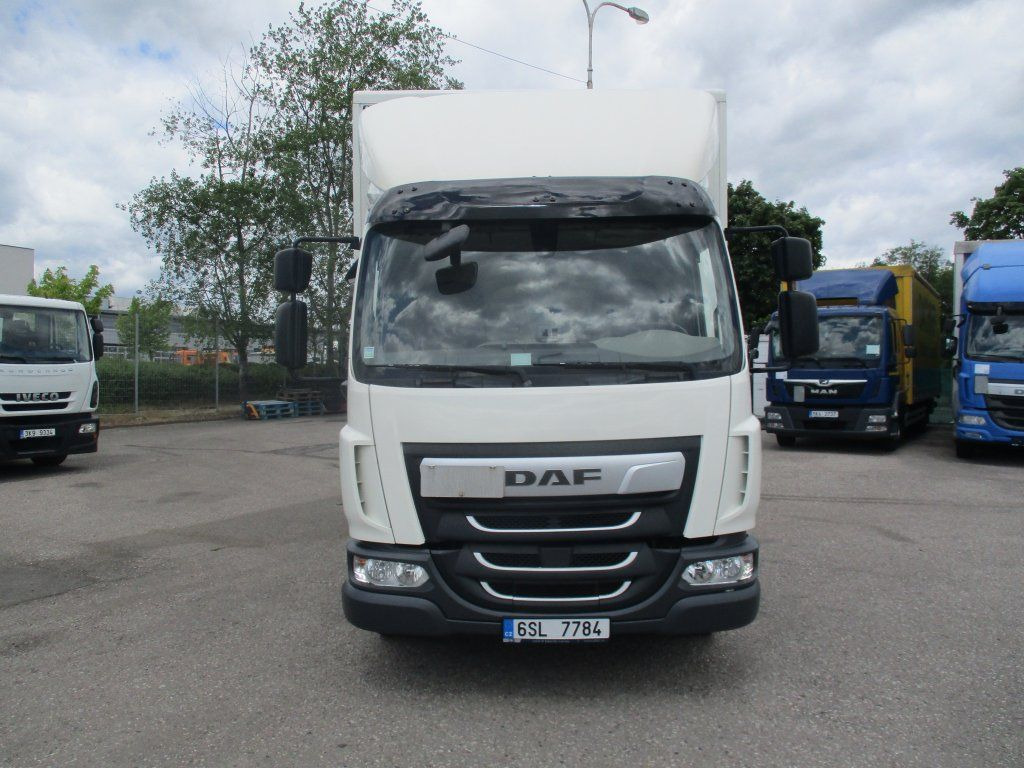 DAF LF 230 Dhollandia 2T - Xe tải hộp: hình 2 DAF LF 230 Dhollandia 2T - Xe tải hộp: hình 2