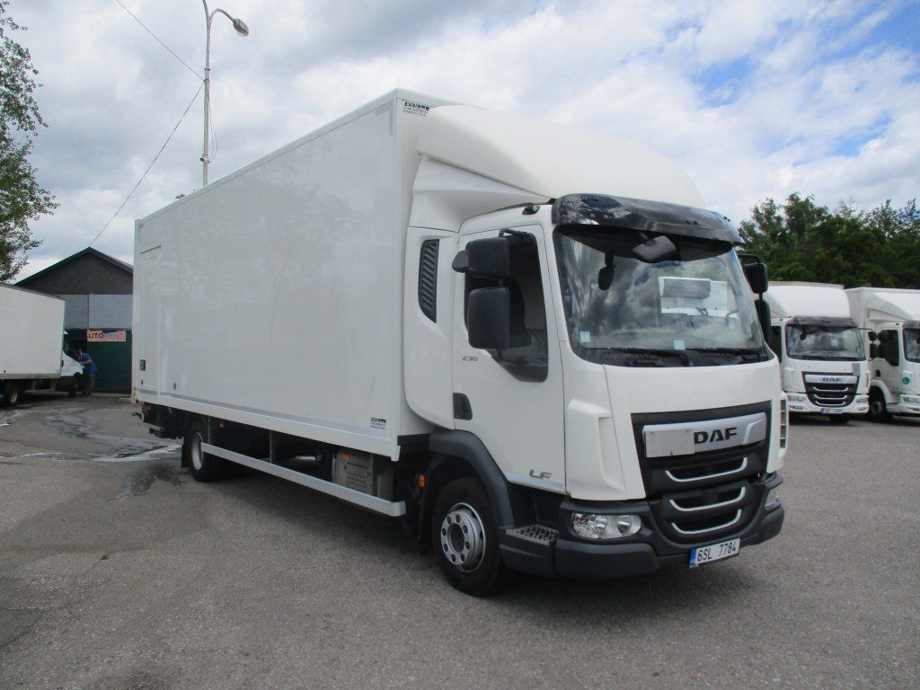 DAF LF 230 Dhollandia 2T - Xe tải hộp: hình 1 DAF LF 230 Dhollandia 2T - Xe tải hộp: hình 1