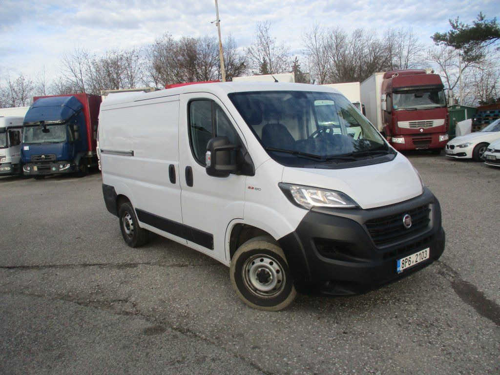 Fiat Ducato L1H1 - Xe van chở hàng: hình 2 Fiat Ducato L1H1 - Xe van chở hàng: hình 2