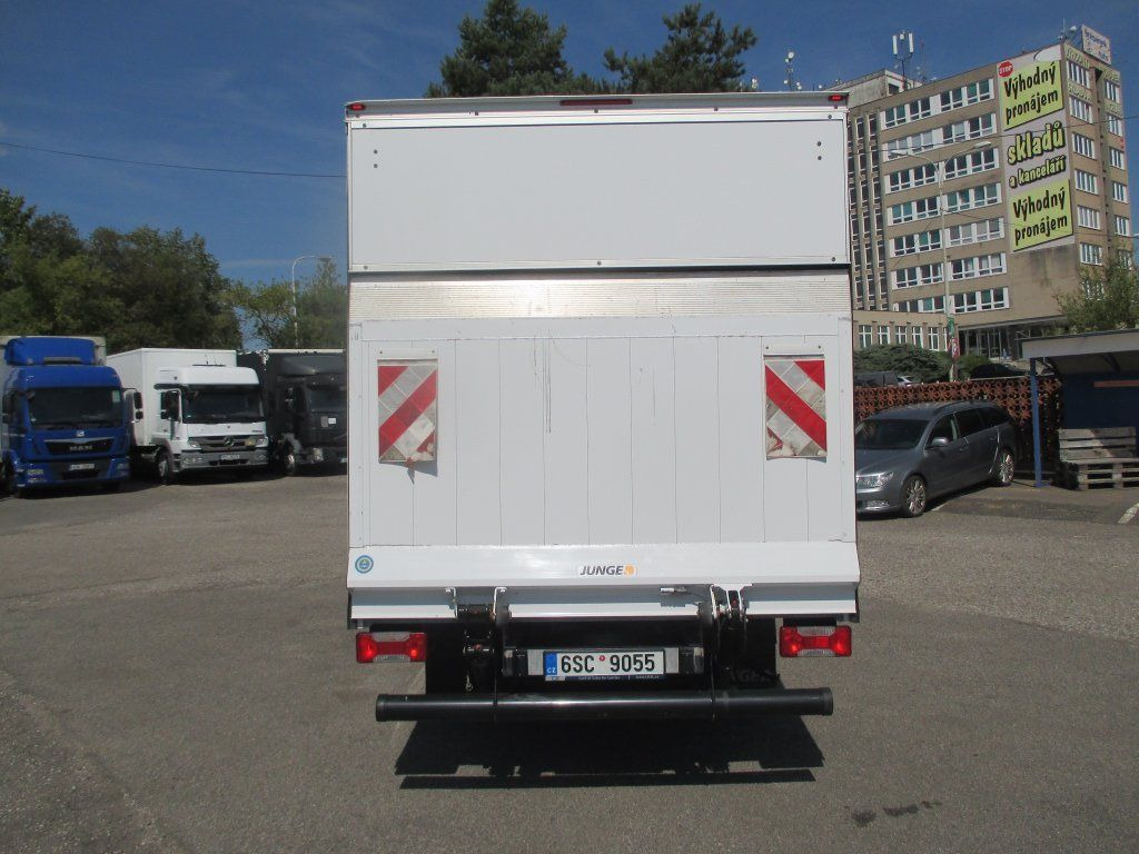 Iveco 35C16 Daily EURO 6 - Xe tải nhỏ thùng kín: hình 5 Iveco 35C16 Daily EURO 6 - Xe tải nhỏ thùng kín: hình 5