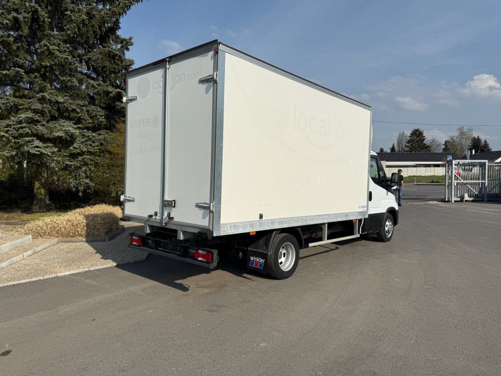 Iveco 35C16 Daily - Xe tải nhỏ thùng kín: hình 4 Iveco 35C16 Daily - Xe tải nhỏ thùng kín: hình 4