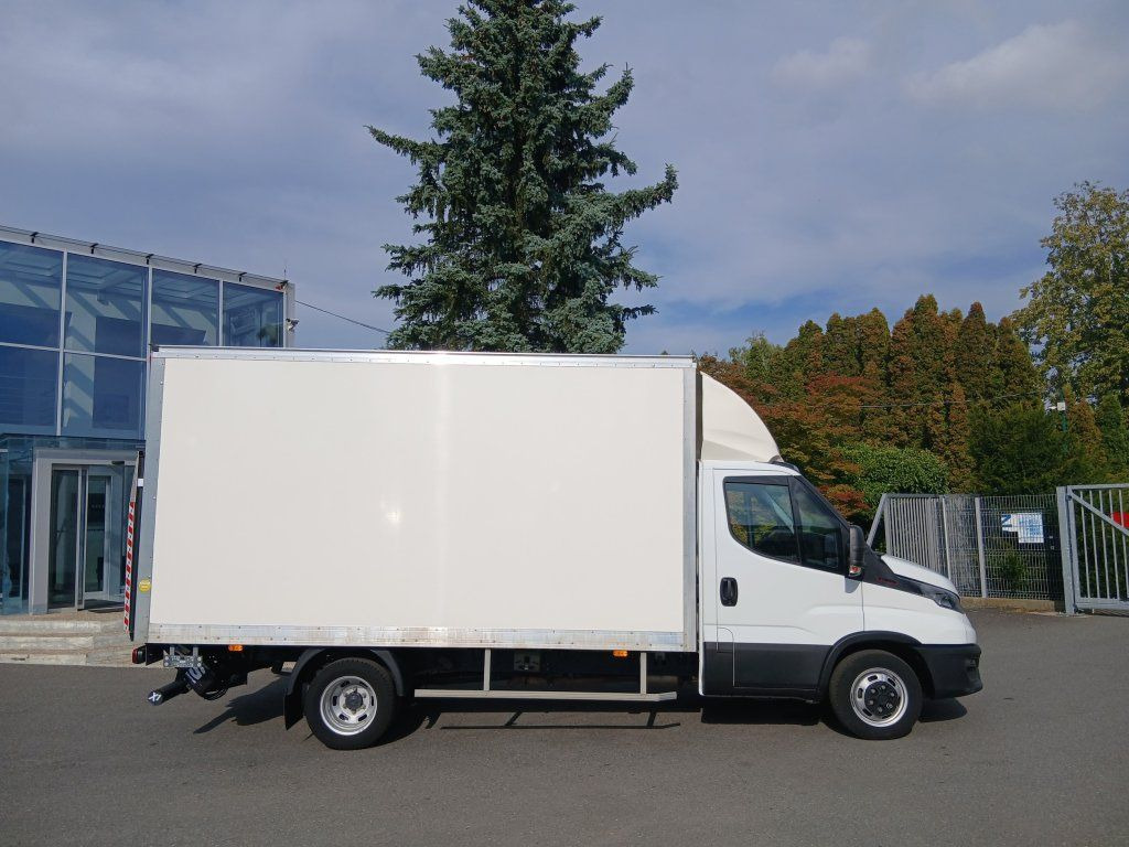 Iveco 35C16 Daily - Xe tải nhỏ thùng kín: hình 3 Iveco 35C16 Daily - Xe tải nhỏ thùng kín: hình 3