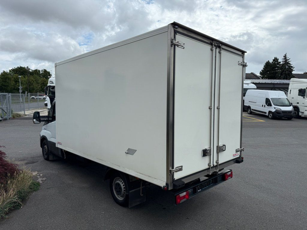 Iveco 35S16 Daily - Xe van đông lạnh: hình 5 Iveco 35S16 Daily - Xe van đông lạnh: hình 5