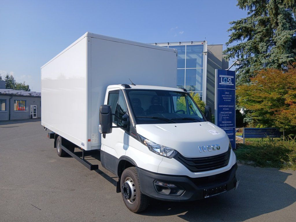 Iveco 72-210 (70C210) - Xe tải nhỏ thùng kín: hình 3 Iveco 72-210 (70C210) - Xe tải nhỏ thùng kín: hình 3