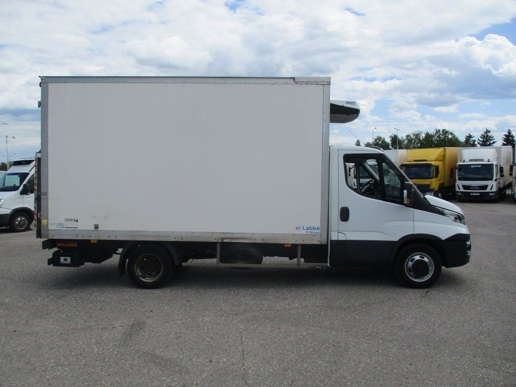 Iveco Daily 35C16 Dhollandia - Xe van đông lạnh: hình 4 Iveco Daily 35C16 Dhollandia - Xe van đông lạnh: hình 4