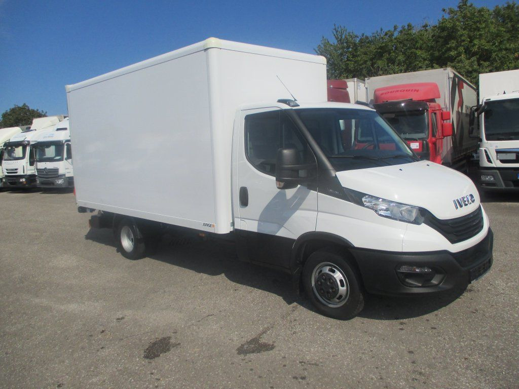 Iveco Daily 35C16 - Xe tải nhỏ thùng kín: hình 3 Iveco Daily 35C16 - Xe tải nhỏ thùng kín: hình 3
