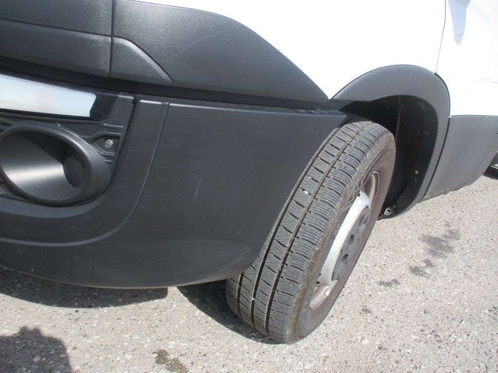 Iveco Daily 35S16 - Xe tải nhỏ thùng kín: hình 5 Iveco Daily 35S16 - Xe tải nhỏ thùng kín: hình 5