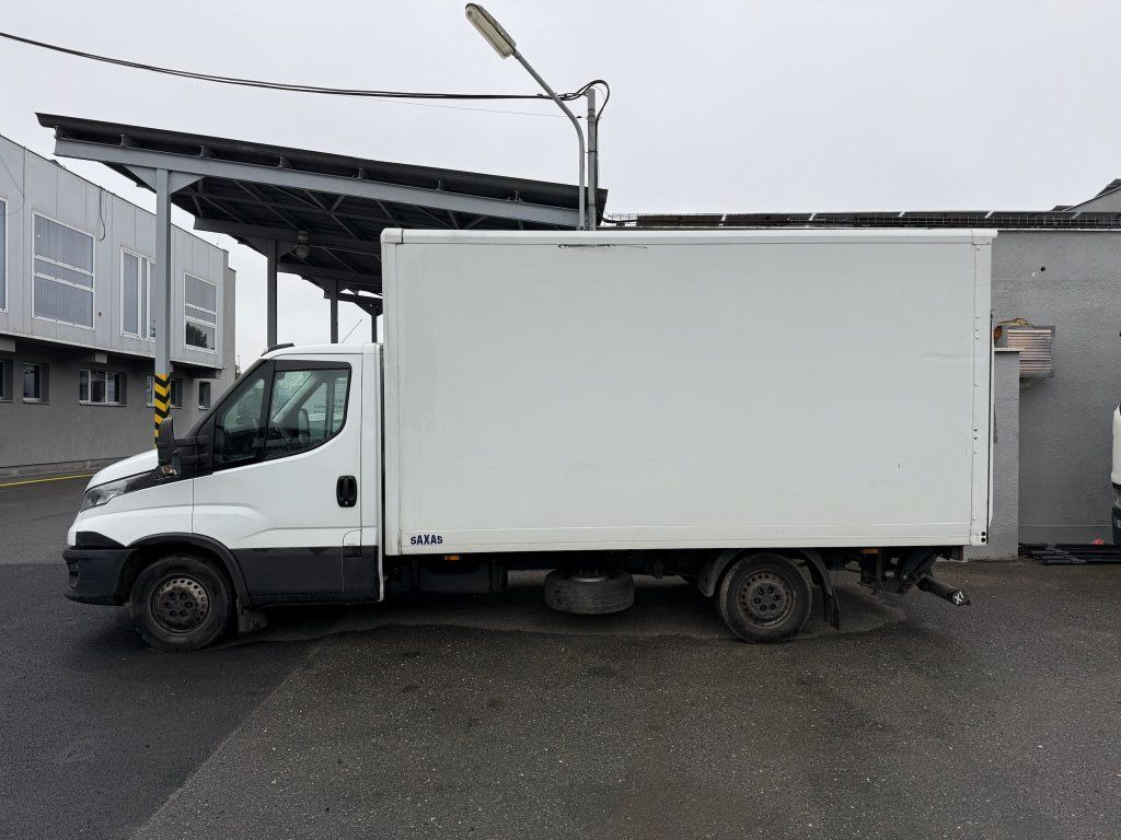 Iveco Daily 35S16 mit LBW ENGINE DEFECT - Xe tải nhỏ thùng kín: hình 5 Iveco Daily 35S16 mit LBW ENGINE DEFECT - Xe tải nhỏ thùng kín: hình 5