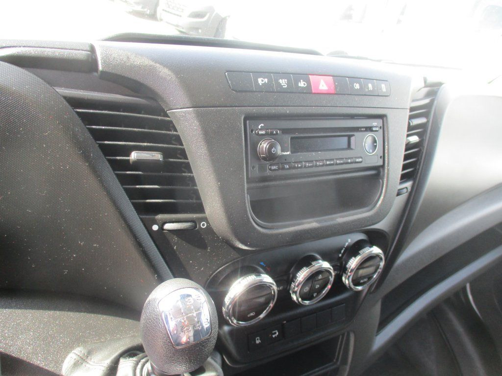 Xe tải nhỏ thùng kín Iveco Daily 35S16 mit LBW: hình 11