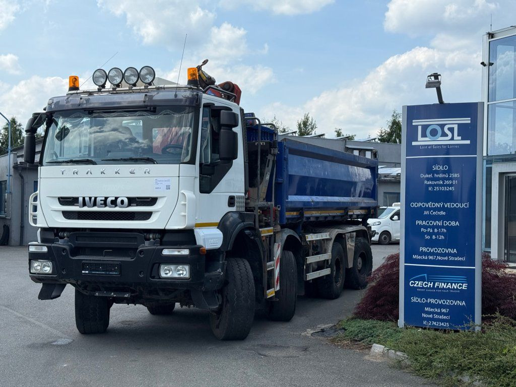 Iveco Trakker AD410 T45 8x8 + HMF 1643 Z2 - Xe ben: hình 1 Iveco Trakker AD410 T45 8x8 + HMF 1643 Z2 - Xe ben: hình 1