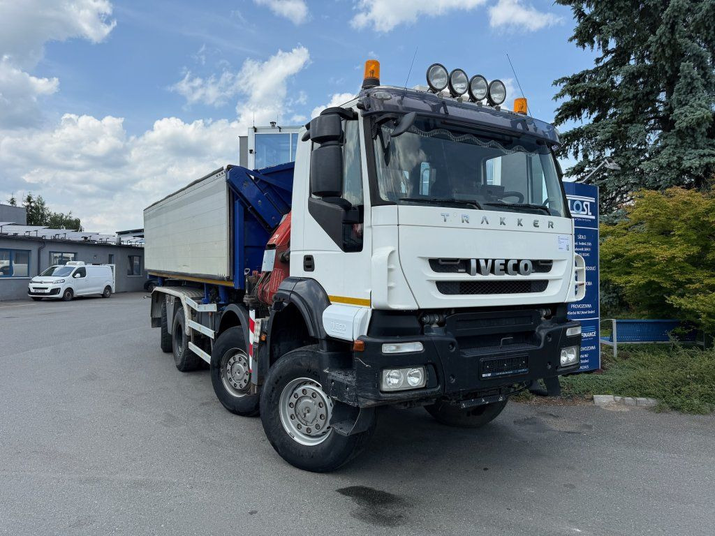 Iveco Trakker AD410 T45 8x8 + HMF 1643 Z2 - Xe ben: hình 2 Iveco Trakker AD410 T45 8x8 + HMF 1643 Z2 - Xe ben: hình 2