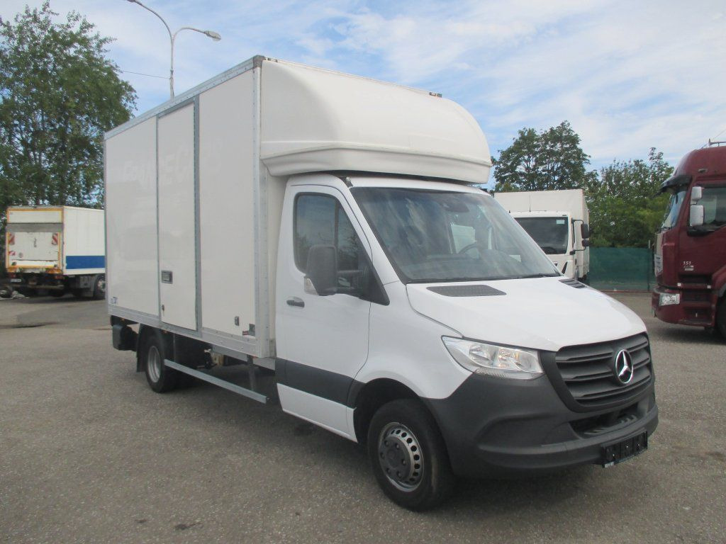 Mercedes-Benz Sprinter 514 CDi - Xe van chở hàng: hình 3 Mercedes-Benz Sprinter 514 CDi - Xe van chở hàng: hình 3