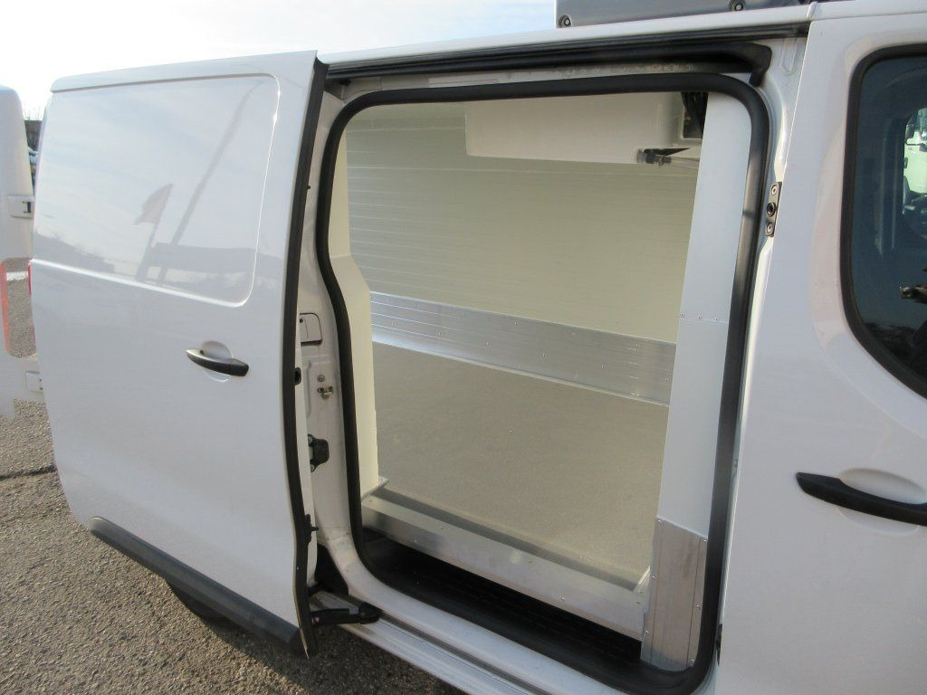 Peugeot Expert L2H1, Izotherm - Xe van đông lạnh: hình 4 Peugeot Expert L2H1, Izotherm - Xe van đông lạnh: hình 4