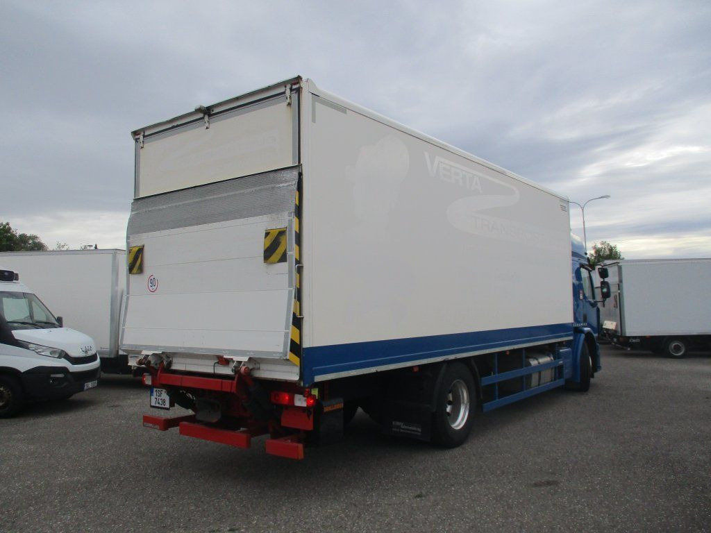 Renault D18, 320 - Xe tải hộp: hình 3 Renault D18, 320 - Xe tải hộp: hình 3