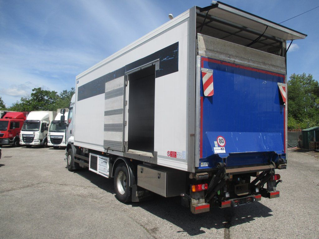 Renault Premium 460 - Xe tải đông lạnh: hình 3 Renault Premium 460 - Xe tải đông lạnh: hình 3