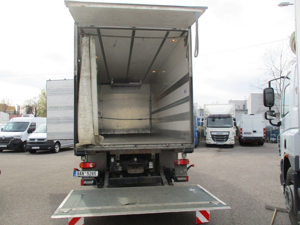 Renault Premium 460 - Xe tải đông lạnh: hình 4 Renault Premium 460 - Xe tải đông lạnh: hình 4