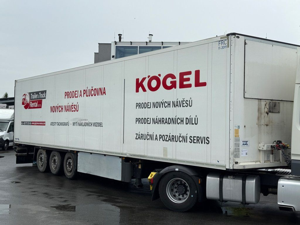Schmitz Cargobull SKO24 - Sơ mi rơ moóc hộp kín: hình 1 Schmitz Cargobull SKO24 - Sơ mi rơ moóc hộp kín: hình 1