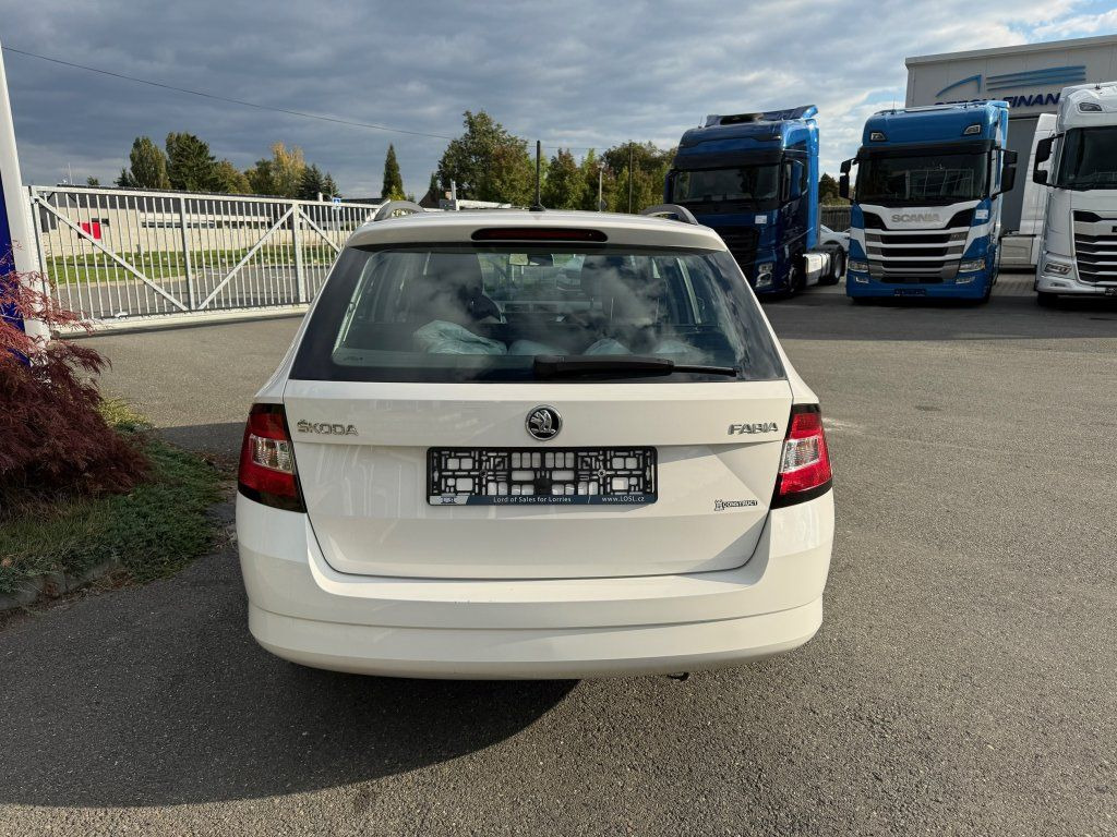 Skoda 1,4TDi kombi - Xe wagon: hình 5 Skoda 1,4TDi kombi - Xe wagon: hình 5
