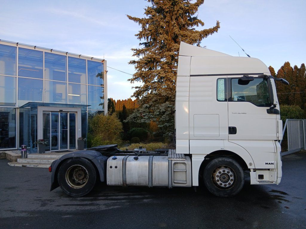 MAN TGX18.480 XLX Euro 5 EEV standard manual - Xe đầu kéo: hình 4 MAN TGX18.480 XLX Euro 5 EEV standard manual - Xe đầu kéo: hình 4