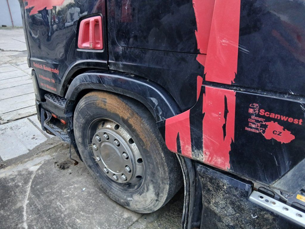 Scania R450 MEGA/lowdeck Unfall / damage - Xe đầu kéo: hình 5 Scania R450 MEGA/lowdeck Unfall / damage - Xe đầu kéo: hình 5