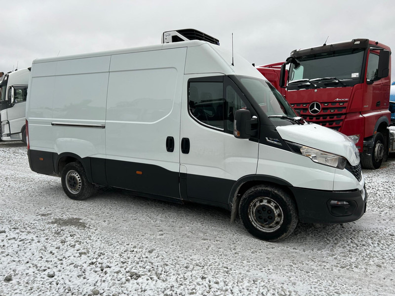 Iveco Daily / BENSIINI + CNG / TULOSSA - Xe van đông lạnh: hình 4 Iveco Daily / BENSIINI + CNG / TULOSSA - Xe van đông lạnh: hình 4
