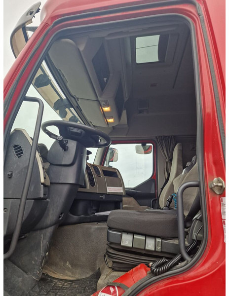 Renault Premium 450dxi - Xe tải thùng mui bạt: hình 4 Renault Premium 450dxi - Xe tải thùng mui bạt: hình 4